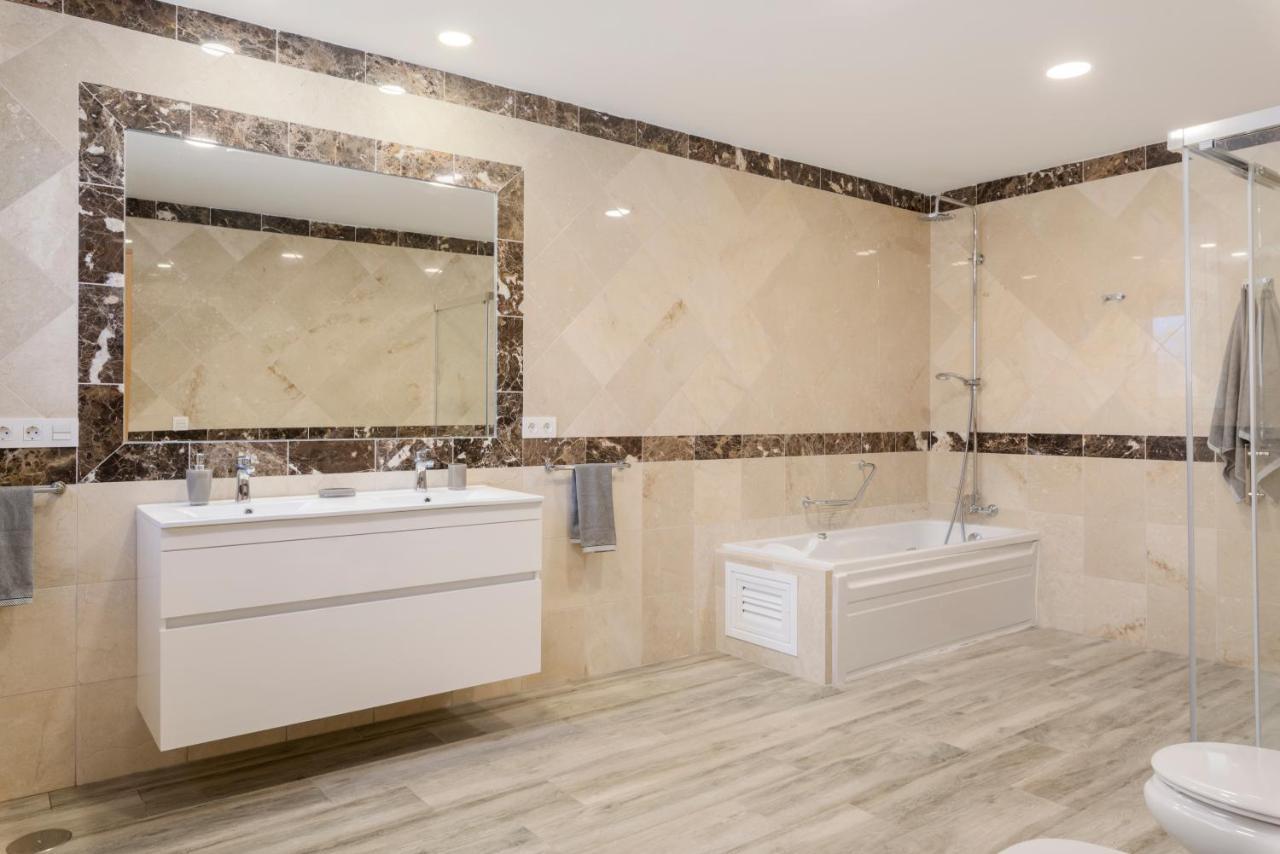 Luxury Villa Maria With Private Heated Pool Free Car Rental In May And June アデヘ エクステリア 写真